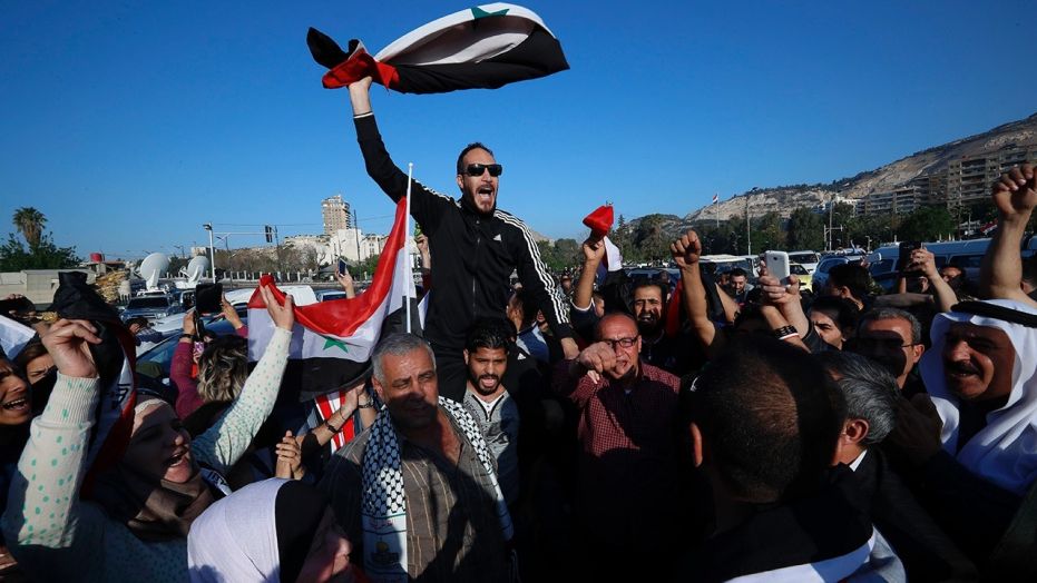 Pro-Assad-supporters-demonstrate