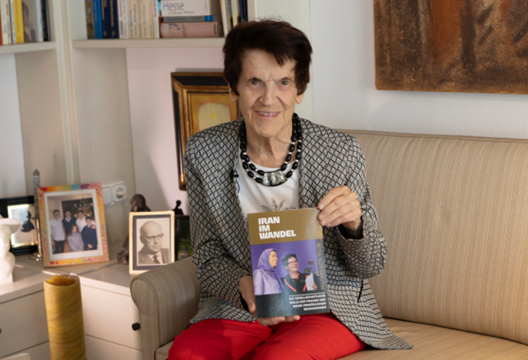 زوسموت و مریم رجوی 1