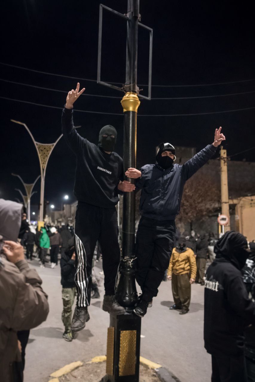 به زودی در همه جای شهر سرود آزادی میخوانیم