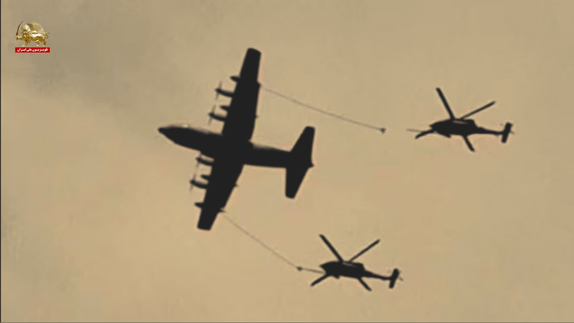 تصویر ادعا شده از یک هواپیما و دو بالگرد آمریکایی در آسمان ایران