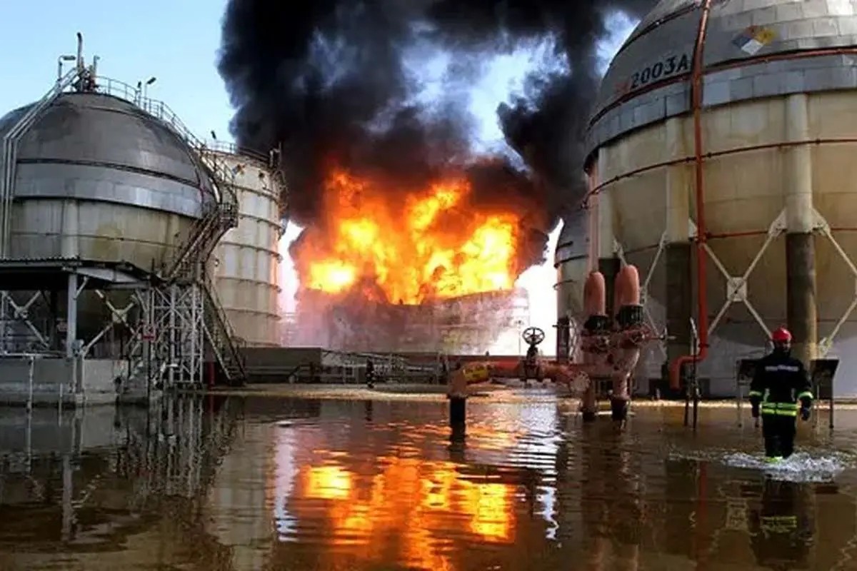 حمله به پتروشیمی ایران