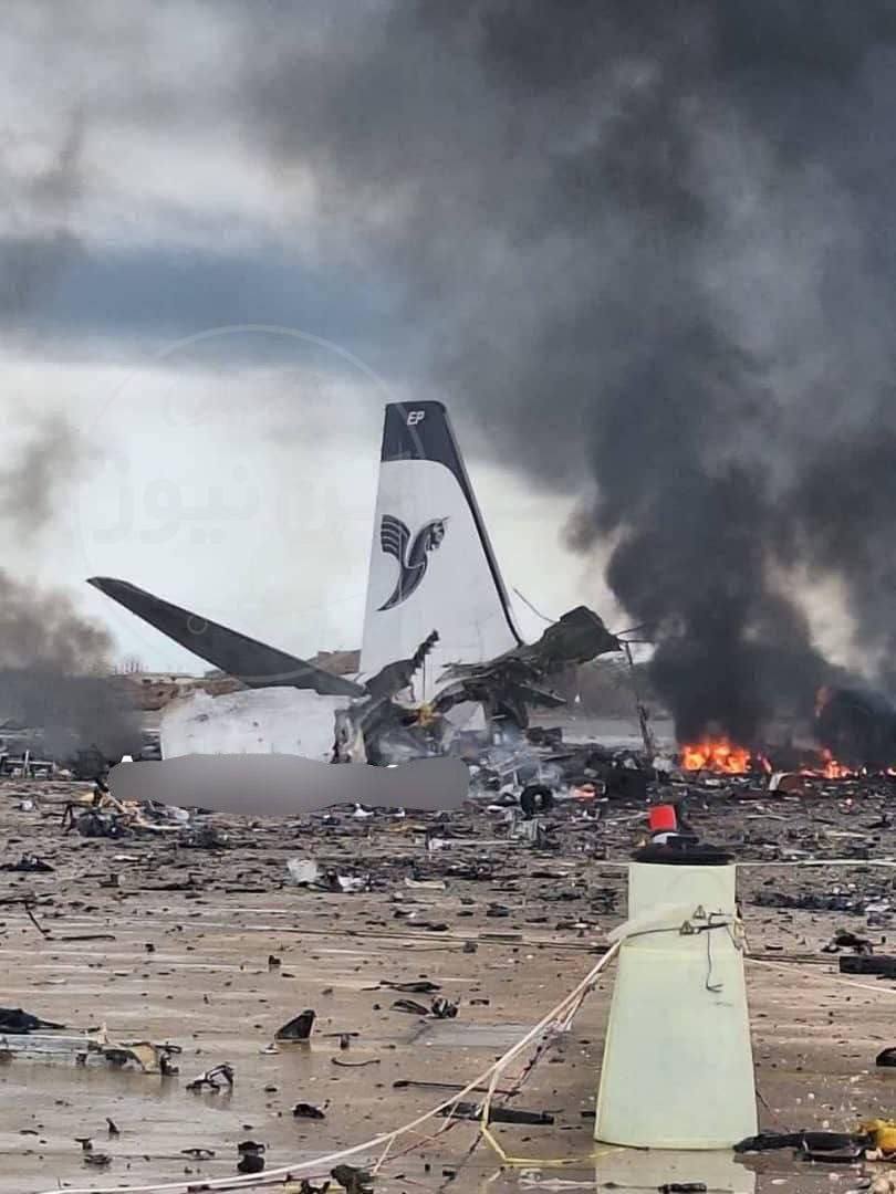 هواپیمای مسافربری و غیرنظامی ایرباس۳۱۹ ایران ایر در فرودگاه بوشهر پس از حملات