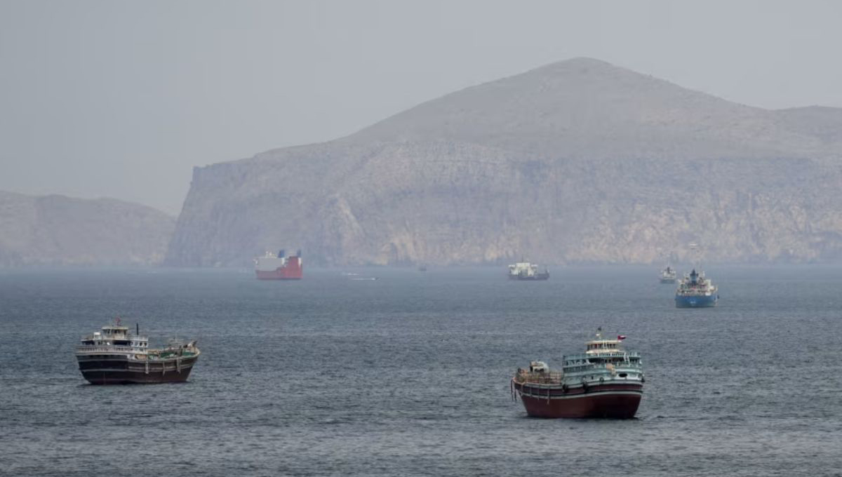 کنترل کامل تنگه با نیروی دریایی آمریکا