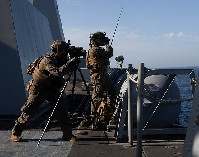 US forces near the Strait of Hormuz