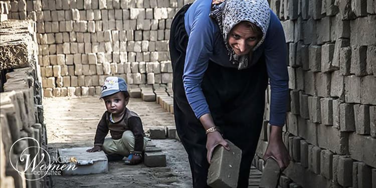 women-workers-in-Iran-Brick-Kiln-workers-3-min